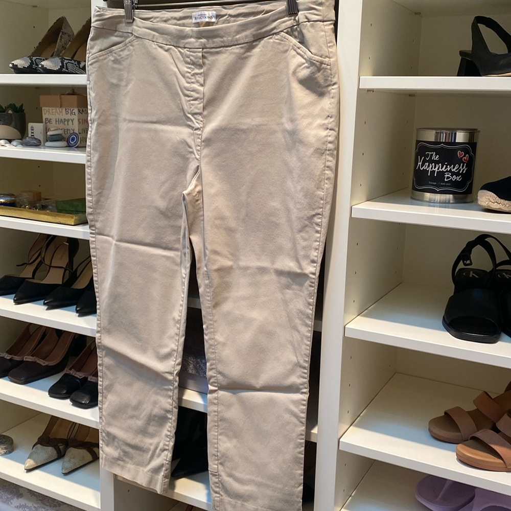 Northern Reflections Beige Cropped Women's Pants. Stretch. XXL. GUC.